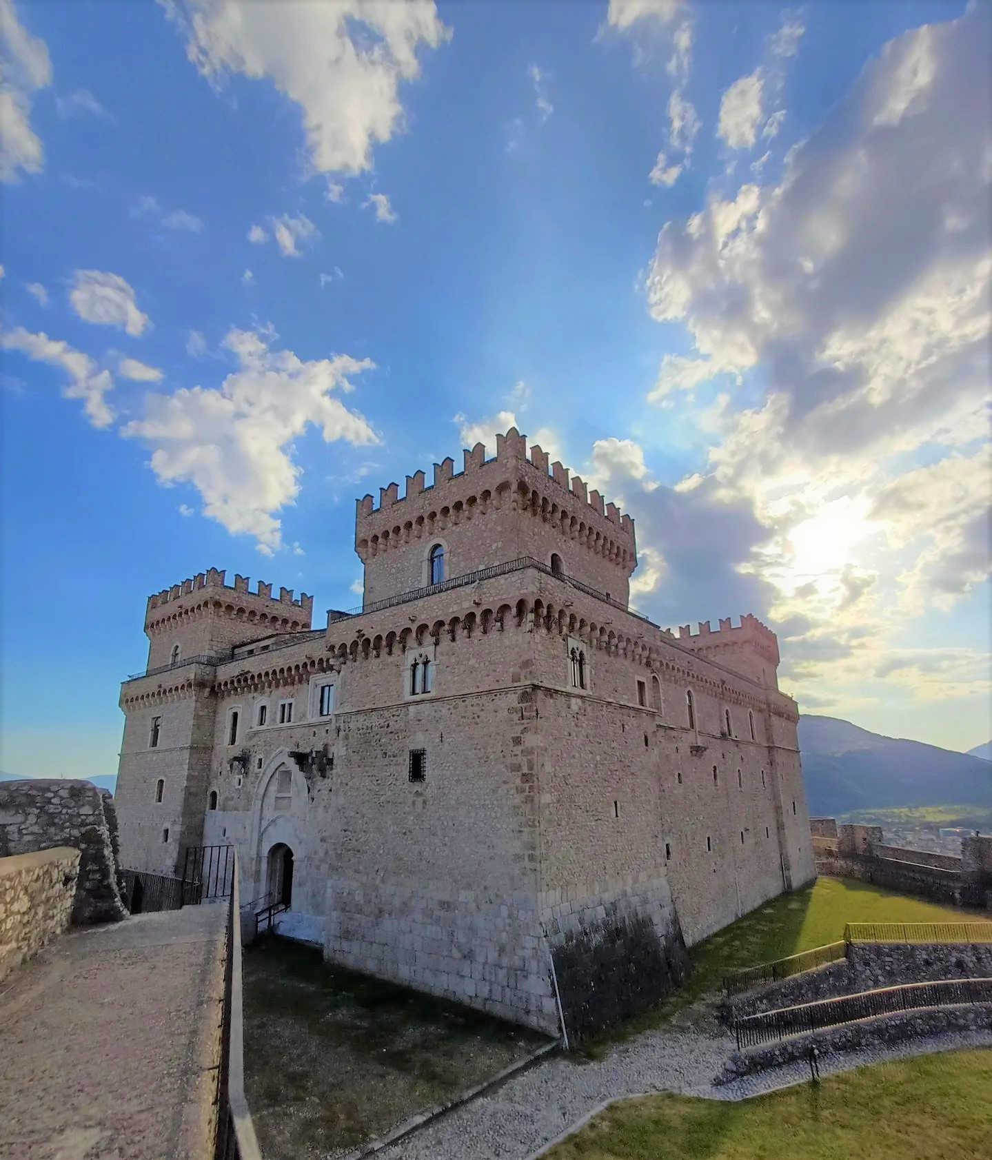 Castello Piccolomini